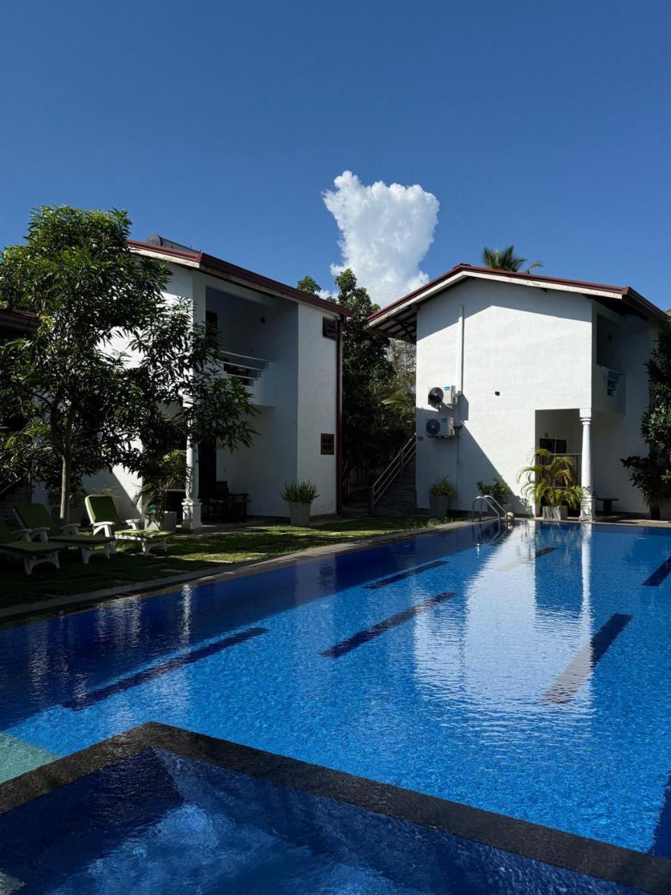 Riverside Cabanas มิริสซา ภายนอก รูปภาพ